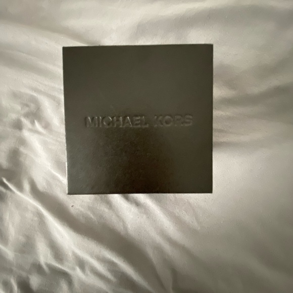 Michael Kors MK5401 watch - Picture 4 of 5